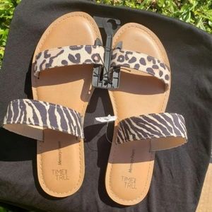 Double strap sandals